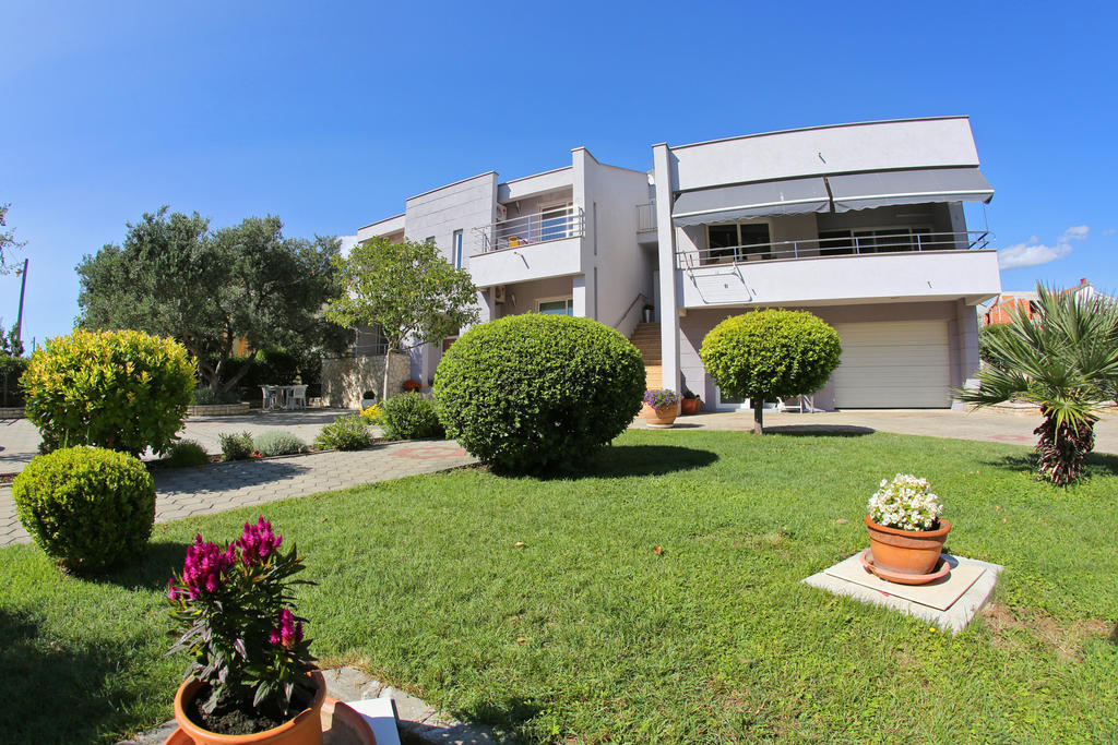 Apartmani Ukalovic Задар Екстериор снимка