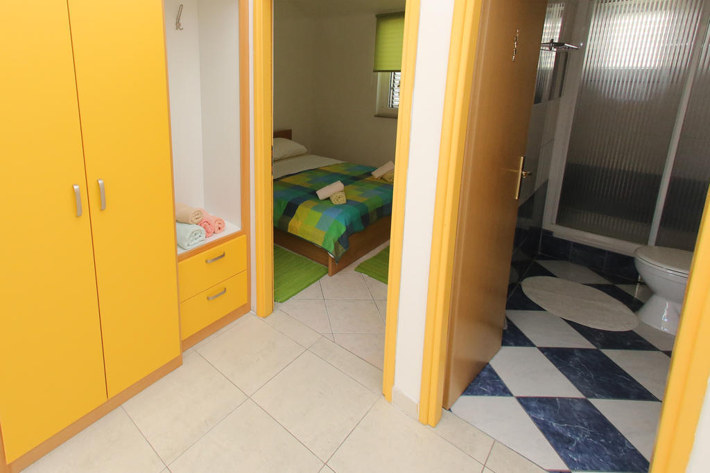 Apartmani Ukalovic Задар Екстериор снимка