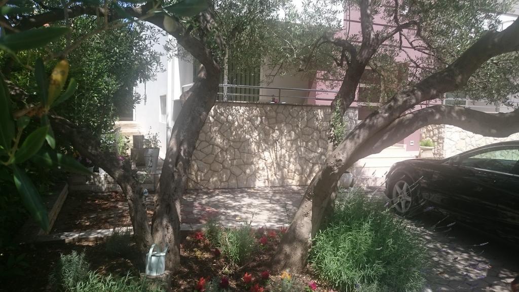 Apartmani Ukalovic Задар Екстериор снимка
