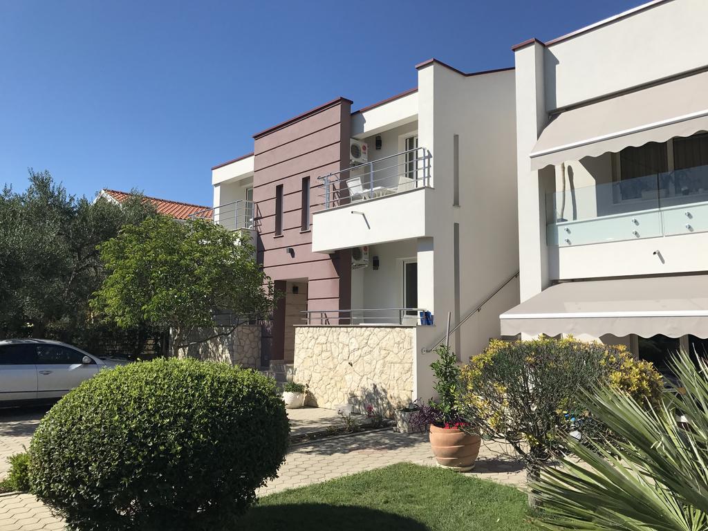 Apartmani Ukalovic Задар Екстериор снимка